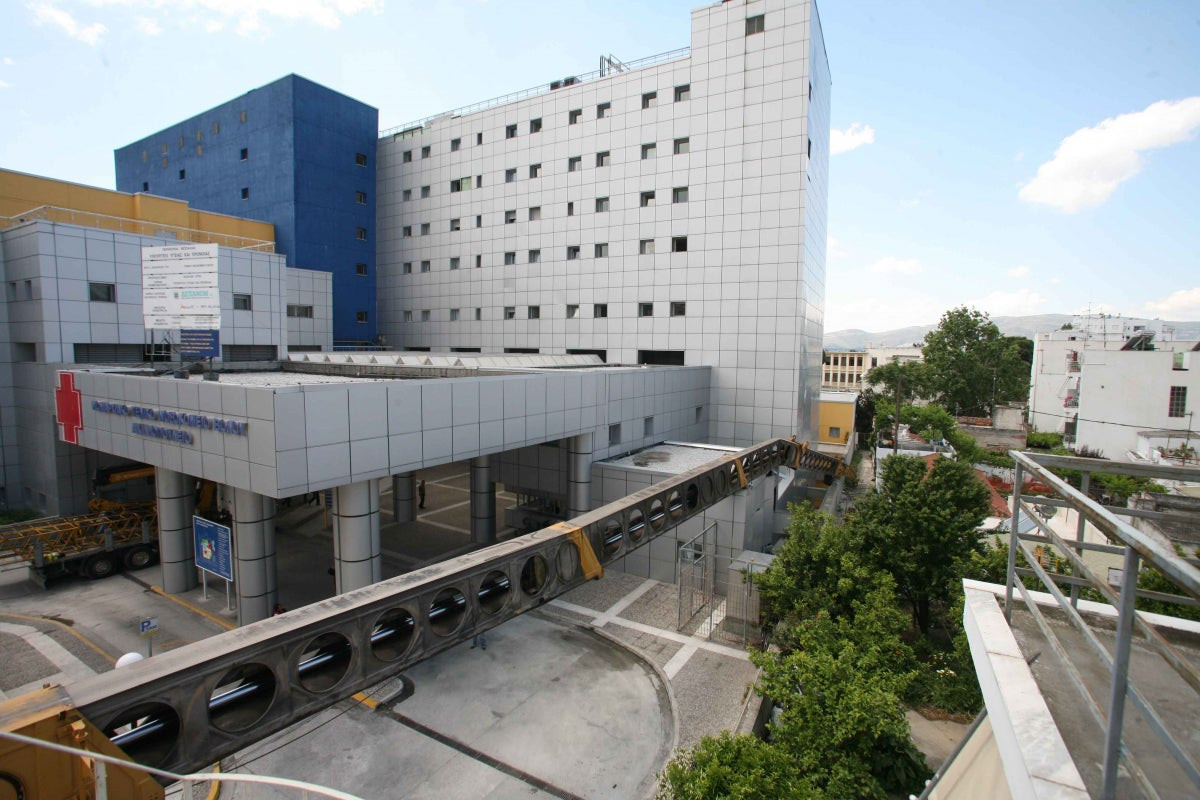 Βόλος: Θρίλερ με μικρό πεινασμένο παιδί που βρέθηκε ολομόναχο στο δρόμο